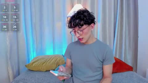 ian  online show from March 10, 4:06 am