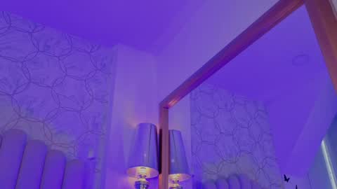 Snapshot of iara_smith_ chatting on June 3, 2:33 pm iara smith online show from June 3, 2:33 pm