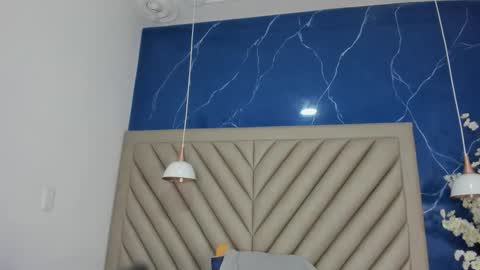 ibbie_ online show from November 29, 12:08 pm