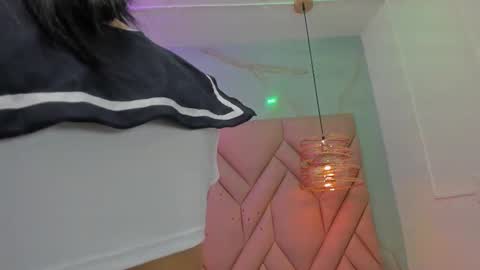 ibbie_ online show from February 24, 12:03 pm