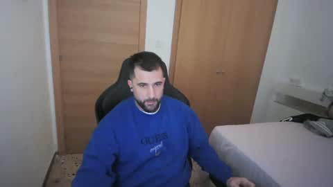 Snapshot of iberian_macho chatting on November 19, 2:06 pm iberian_macho online show from November 19, 2:06 pm