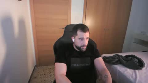 Snapshot of iberian_macho chatting on November 29, 2:53 pm iberian_macho online show from November 29, 2:53 pm