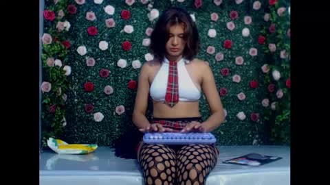 ice_199 online show from October 23, 1:38 am