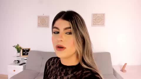 ice_y_abigail online show from January 14, 12:11 pm