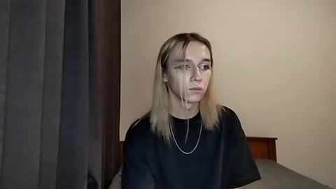 Jade online show from November 19, 1:33 pm