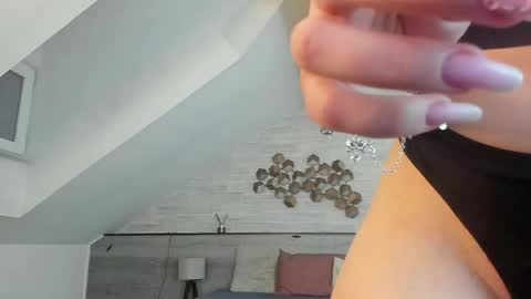 Snapshot of icebluebabe chatting on May 12, 6:38 pm Ice Blue online show from May 12, 6:38 pm