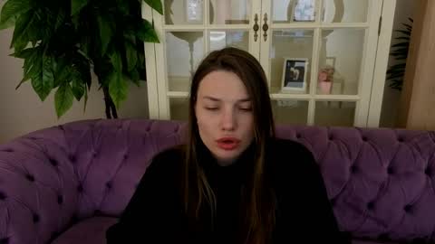 Danielle online show from March 31, 1:00 pm