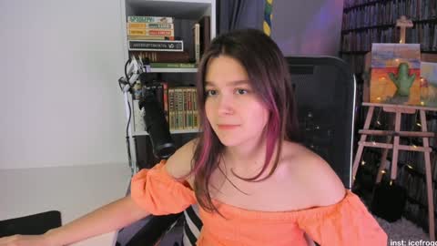 Julia online show from February 1, 9:29 pm