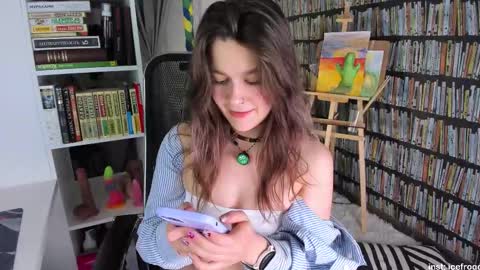 Julia online show from September 10, 9:26 pm