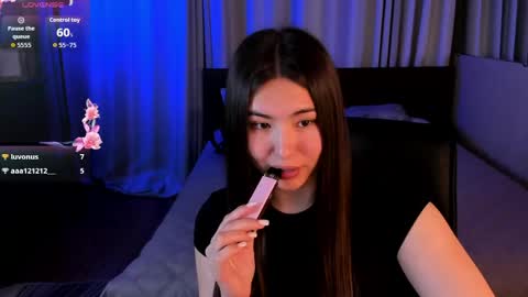 Snapshot of iceicebabe_ chatting on May 27, 1:57 am Aiza online show from May 27, 1:57 am