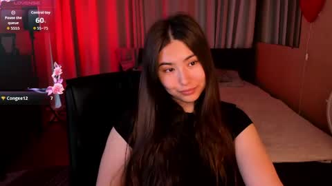 Snapshot of iceicebabe_ chatting on June 24, 1:15 am Aiza online show from June 24, 1:15 am