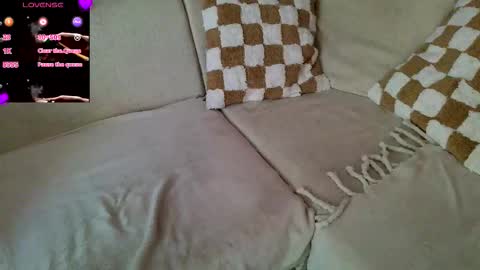 Snapshot of ich_hh chatting on October 30, 1:34 pm SnowTiger online show from October 30, 1:34 pm