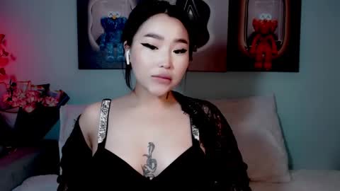 Snapshot of ichiben chatting on December 8, 6:54 am ichiben online show from December 8, 6:54 am