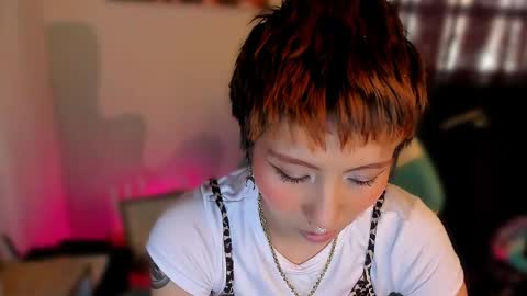 Snapshot of ichika__oto chatting on May 3, 9:10 pm Natalia online show from May 3, 9:10 pm