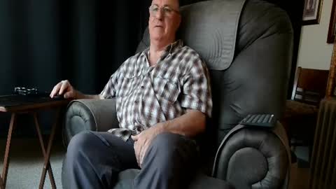 Snapshot of icihristopher chatting on August 1, 1:16 am Christopher online show from August 1, 1:16 am