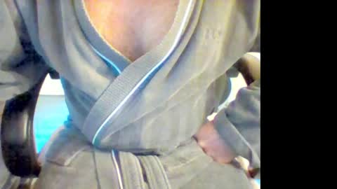 Snapshot of icumalot4you chatting on November 1, 8:27 am icumalot4you online show from November 1, 8:27 am