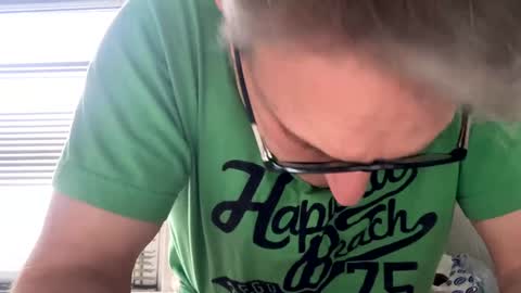 Snapshot of icums4u chatting on December 6, 12:38 pm icums4u online show from December 6, 12:38 pm