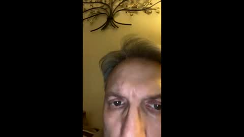 Snapshot of icums4u chatting on December 16, 4:27 pm icums4u online show from December 16, 4:27 pm