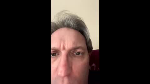 Snapshot of icums4u chatting on February 17, 4:15 pm icums4u online show from February 17, 4:15 pm