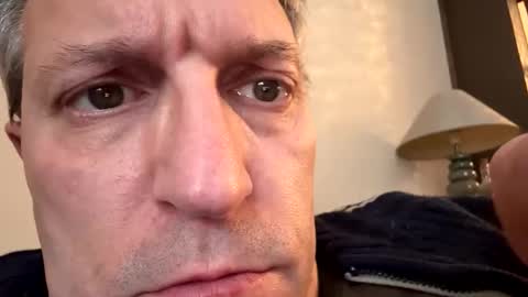 Snapshot of icums4u chatting on October 15, 3:01 pm icums4u online show from October 15, 3:01 pm