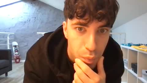 Snapshot of icyninesix chatting on January 3, 9:04 am icyninesix online show from January 3, 9:04 am