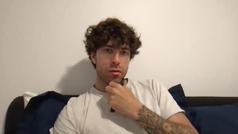 icyninesix online show from December 17, 11:27 am