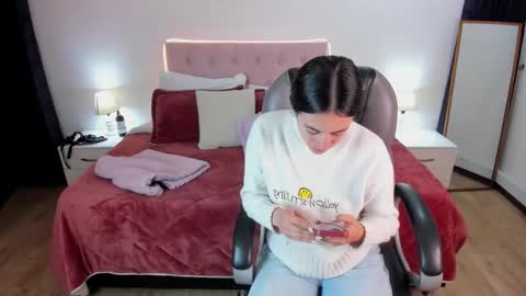 Icy online show from November 4, 10:03 am