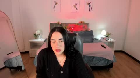 Snapshot of icysweetcam chatting on May 12, 10:45 am Icy online show from May 12, 10:45 am