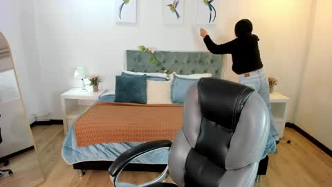 Snapshot of icysweetcam chatting on June 7, 11:47 am Icy online show from June 7, 11:47 am