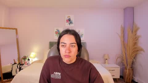 Snapshot of icysweetcam chatting on June 12, 11:53 am Icy online show from June 12, 11:53 am
