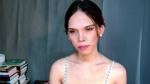 Snapshot of idontgive_afuck chatting on June 9, 5:52 am Lana But you can spell it backwards online show from June 9, 5:52 am