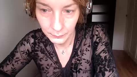 Snapshot of ifk_donkeysfr chatting on October 27, 6:17 am Ifk Donkeys online show from October 27, 6:17 am