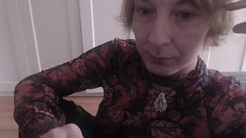 Snapshot of ifk_donkeysfr chatting on November 11, 10:26 am Ifk Donkeys online show from November 11, 10:26 am