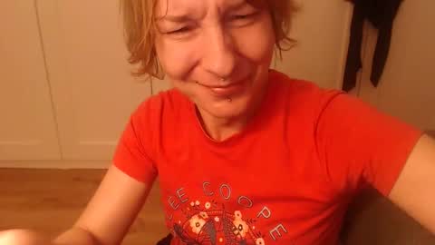 Snapshot of ifk_donkeysfr chatting on November 18, 8:46 pm Ifk Donkeys online show from November 18, 8:46 pm