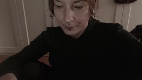 Snapshot of ifk_donkeysfr chatting on November 29, 12:19 pm Ifk Donkeys online show from November 29, 12:19 pm