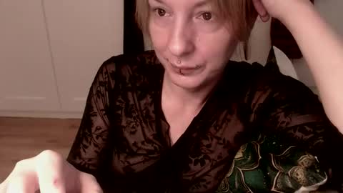 Snapshot of ifk_donkeysfr chatting on December 3, 7:05 am Ifk Donkeys online show from December 3, 7:05 am