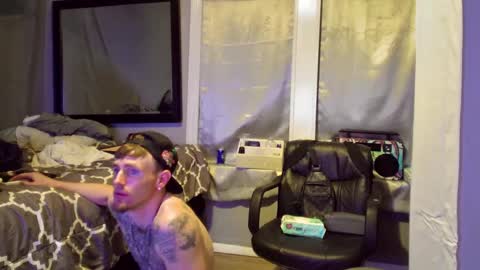 Snapshot of igetherwetter chatting on January 2, 10:26 am Amiri Roue online show from January 2, 10:26 am