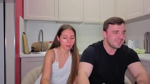 Julia and Mira online show from November 5, 5:57 pm