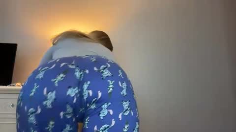 cassie online show from December 15, 5:39 pm