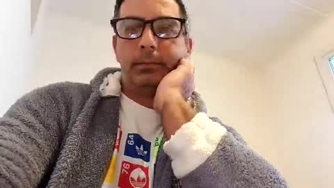 Snapshot of ihtiandar1008 chatting on February 15, 7:16 am ihtiandar1008 online show from February 15, 7:16 am