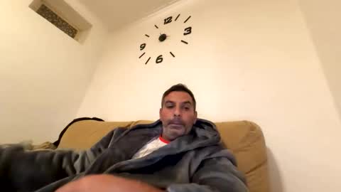 Snapshot of ihtiandar1008 chatting on November 8, 10:19 pm ihtiandar1008 online show from November 8, 10:19 pm