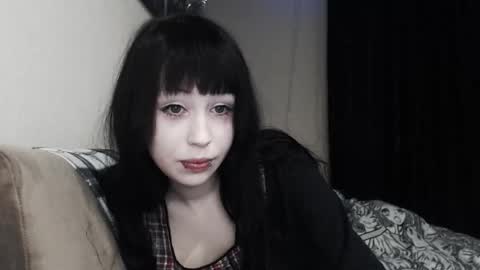 iiiiiiis online show from January 6, 1:37 pm