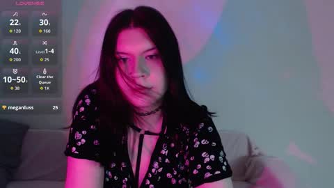 Vella online show from October 19, 2:40 pm