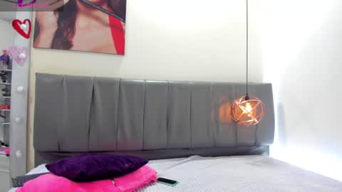 Snapshot of iisabella_noa chatting on June 23, 2:15 pm Isabella online show from June 23, 2:15 pm