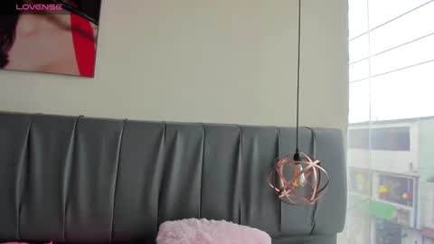 Snapshot of iisabella_noa chatting on July 9, 12:31 pm Isabella online show from July 9, 12:31 pm