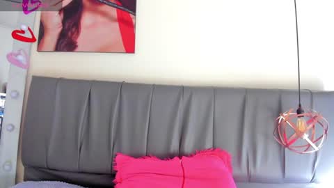 Snapshot of iisabella_noa chatting on July 16, 1:17 pm Isabella online show from July 16, 1:17 pm