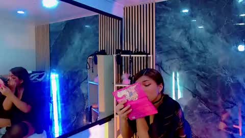 Snapshot of iisalombardi chatting on October 29, 2:36 am iisalombardi online show from October 29, 2:36 am