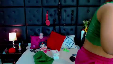 iisalombardi online show from June 22, 2:35 am