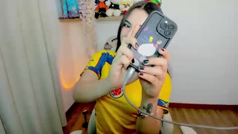 Snapshot of iki_mei chatting on June 18, 12:22 am Maria online show from June 18, 12:22 am