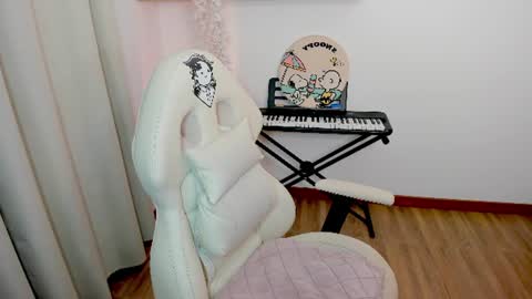 Snapshot of iki_mei chatting on June 24, 11:04 pm Maria online show from June 24, 11:04 pm